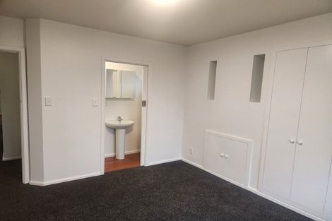 Photo of property in 32 Strowan Road, Strowan, Christchurch, 8052