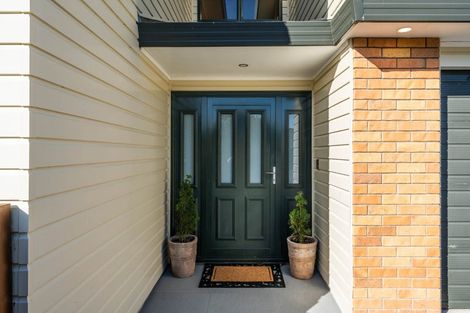 Photo of property in 117 Woodman Drive, Tawa, Wellington, 5028
