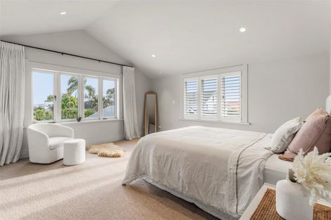 Photo of property in 12 Clifton Road, Hauraki, Auckland, 0622