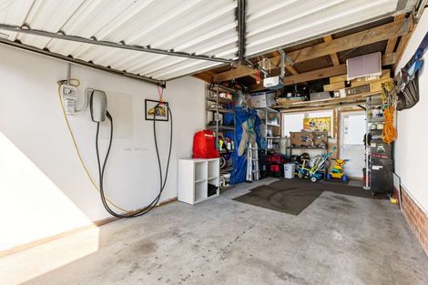 Photo of property in 10 Shirley Avenue, Papakura, 2110