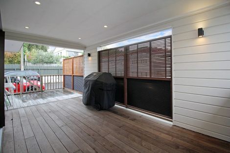 Photo of property in 2/30 Corunna Road, Milford, Auckland, 0620