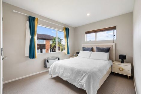 Photo of property in 8 Cuthill Close, Albany, Auckland, 0632