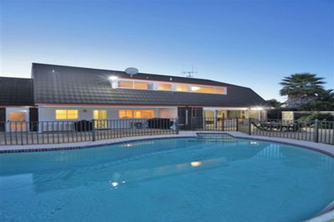 Photo of property in 23 Burn-murdoch Street, St Andrews, Hamilton, 3200