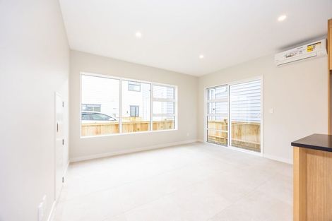 Photo of property in 34 Hellyers Street, Birkdale, Auckland, 0626