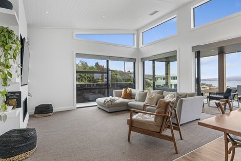 Photo of property in 33 Botanical Heights Drive, Waipahihi, Taupo, 3330