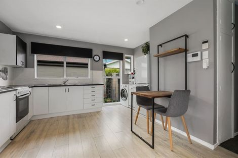 Photo of property in 2/140 Hay Street, Bromley, Christchurch, 8062