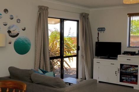 Photo of property in 6 Chambers Street, Kakanui, Oamaru, 9495