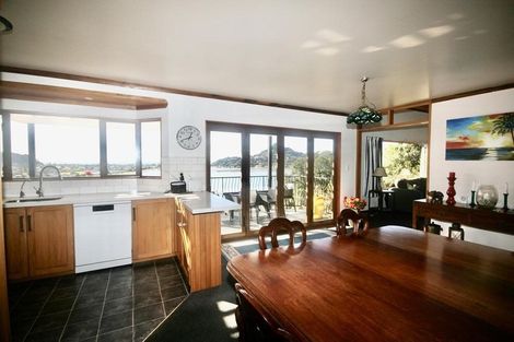 Photo of property in 16 Pine Grove, Tairua, 3508
