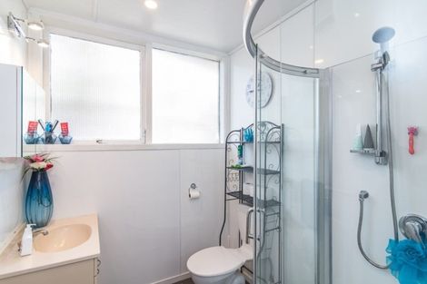 Photo of property in 5 Aorangi Road, Paraparaumu, 5032