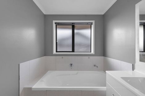 Photo of property in 63 Coleraine Drive, Rototuna, Hamilton, 3210