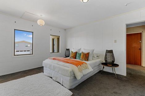 Photo of property in 9 Robin Lane, Browns Bay, Auckland, 0630