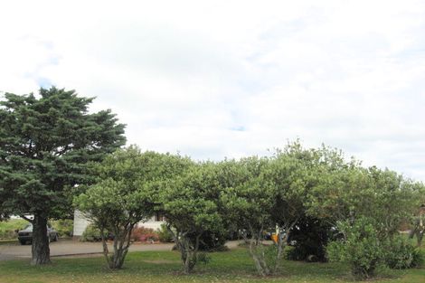 Photo of property in 2 Solander Street, Tolaga Bay, 4077