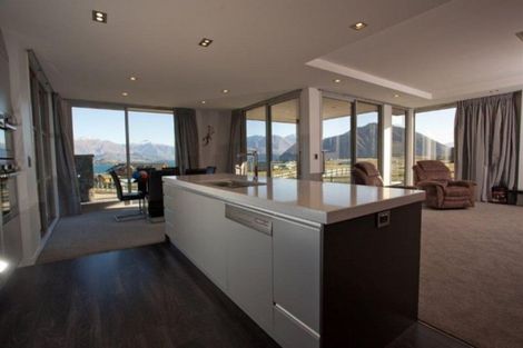 Photo of property in 18 Urquhart Place, Wanaka, 9305