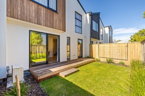 Photo of property in 4/28 Deloraine Street, Somerfield, Christchurch, 8024