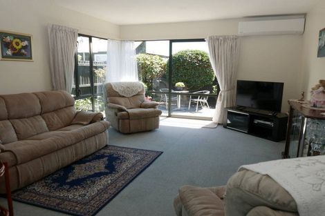 Photo of property in 2/21 Donegal Street, Belfast, Christchurch, 8051