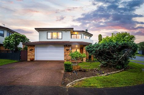 Photo of property in 1/1 Bluefin Way, West Harbour, Auckland, 0618