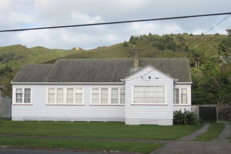 Photo of property in 108 Waddington Drive, Naenae, Lower Hutt, 5011