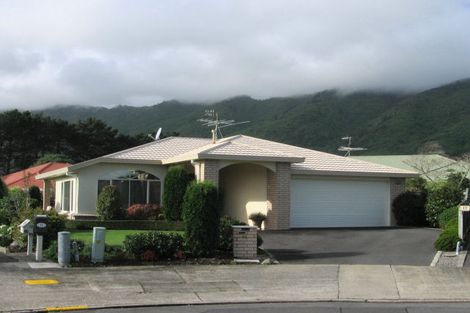 Photo of property in 15a Runanga Grove, Waikanae, 5036