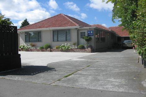 Photo of property in 307 Riccarton Road, Upper Riccarton, Christchurch, 8041