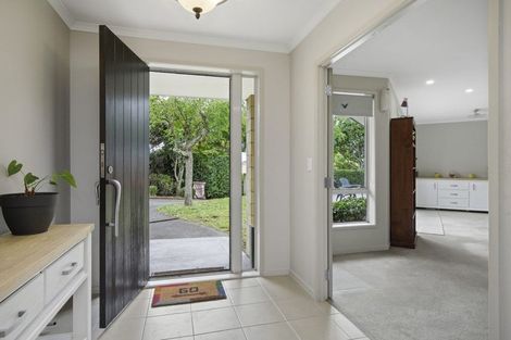 Photo of property in 10 Ernest Shackleton Place, Waiuku, 2123
