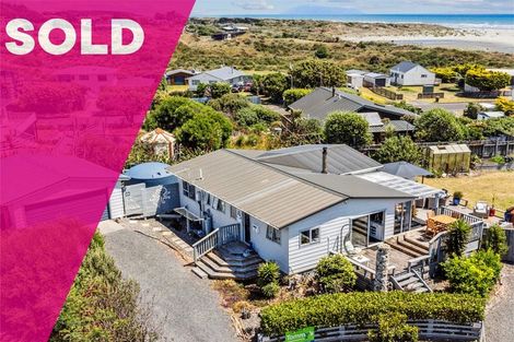 Photo of property in 8 Norna Grove, Waikawa Beach, Levin, 5573