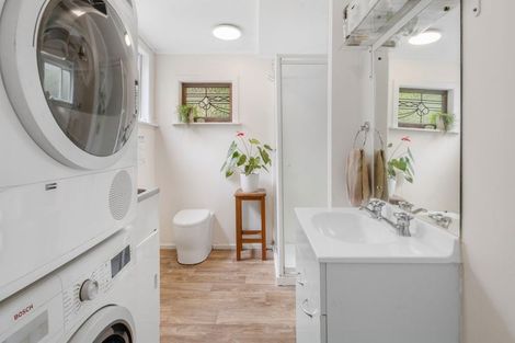 Photo of property in 56 Tilley Road, Paekakariki, 5034