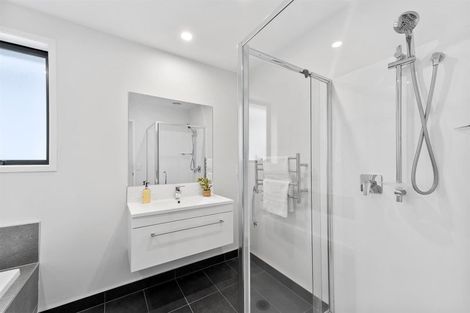 Photo of property in 8 Orca Drive, Stanmore Bay, Whangaparaoa, 0932