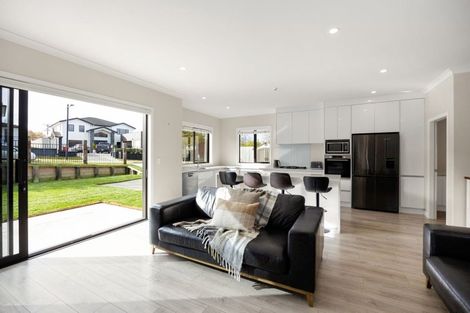 Photo of property in 10 Kapua Crescent, Rototuna North, Hamilton, 3210