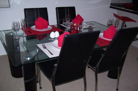 Photo of property in 2/10 Raewyn Place, Pakuranga, Auckland, 2010