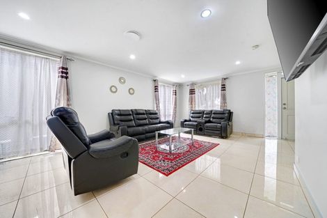 Photo of property in 2 Ritchie Crescent, Takanini, 2112