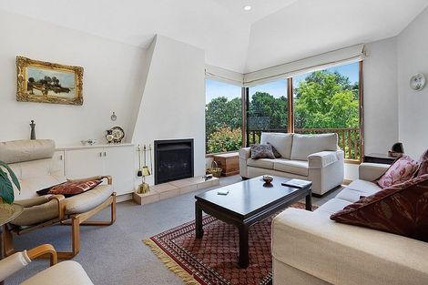 Photo of property in 1/142 Aberdeen Road, Campbells Bay, Auckland, 0620