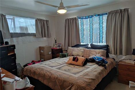 Photo of property in 16 Glen Road, Ranui, Auckland, 0612