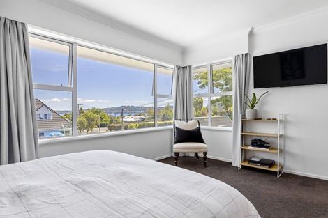 Photo of property in 5 Te Hatepe Avenue, Taupo, 3330