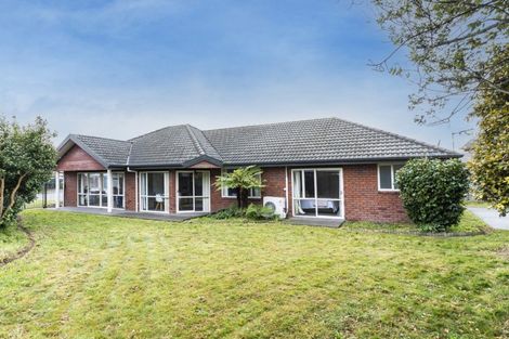 Photo of property in 10 Fieldmoor Place, Parklands, Christchurch, 8083