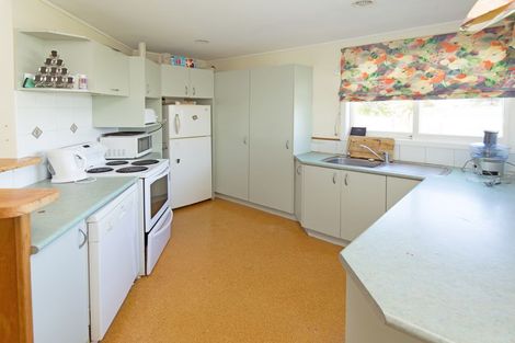 Photo of property in 30 Tiri Road, Manly, Whangaparaoa, 0930