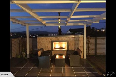 Photo of property in 108 Glanmire Road, Newlands, Wellington, 6037