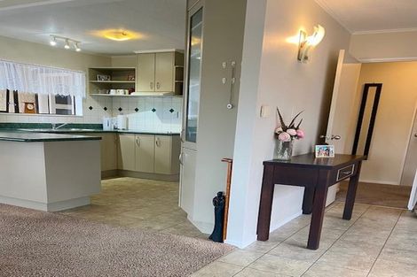 Photo of property in 165 Tait Drive, Greenmeadows, Napier, 4112