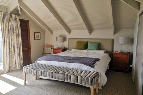 Photo of property in 16 Apihai Street, Orakei, Auckland, 1071