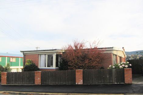 Photo of property in 35 Signal Hill Road, Opoho, Dunedin, 9010