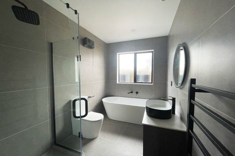 Photo of property in 31 Cara Avenue, Kumeu, 0810