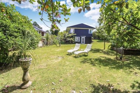 Photo of property in 182 Hutchinson Avenue, New Lynn, Auckland, 0600