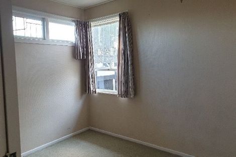 Photo of property in 475 Glenfield Road, Glenfield, Auckland, 0629