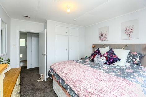 Photo of property in 115 Glenpark Avenue, Frankleigh Park, New Plymouth, 4310