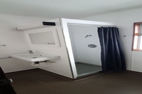 Photo of property in 5 Mataroa Avenue, Northland, Wellington, 6012