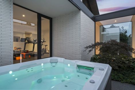 Photo of property in 27 Idris Road, Fendalton, Christchurch, 8052