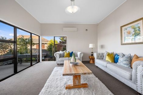 Photo of property in 29 Calypso Place, Rothesay Bay, Auckland, 0630