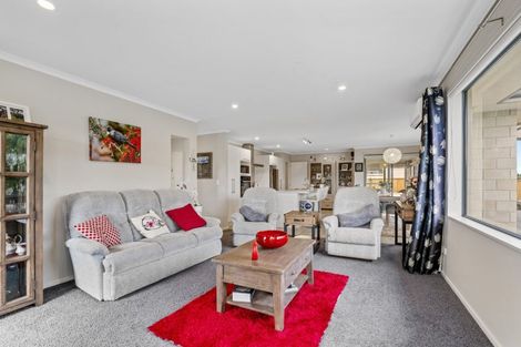 Photo of property in 12 Vantage Place, Omokoroa, 3114