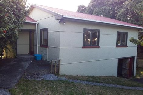 Photo of property in 28 Pitau Road, Mount Maunganui, 3116