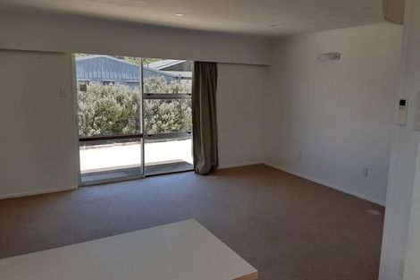 Photo of property in 2/306 Wellington Road, Wainuiomata, Lower Hutt, 5014