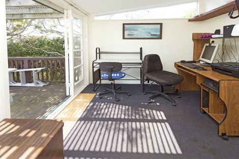 Photo of property in 30 Tiri Road, Manly, Whangaparaoa, 0930